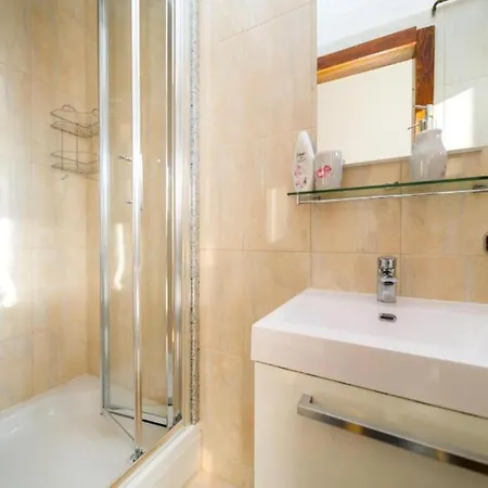 Bozena - One Bedroom With Terrace Appartement *
